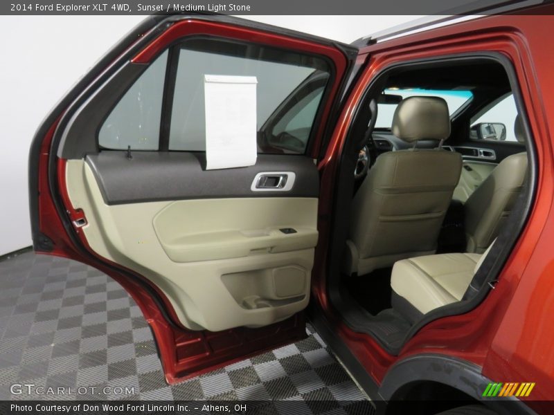 Sunset / Medium Light Stone 2014 Ford Explorer XLT 4WD