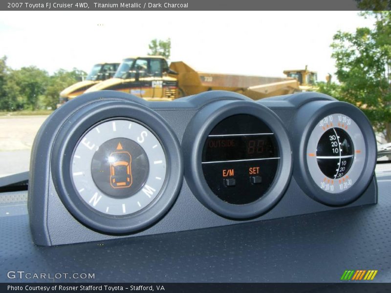 Titanium Metallic / Dark Charcoal 2007 Toyota FJ Cruiser 4WD