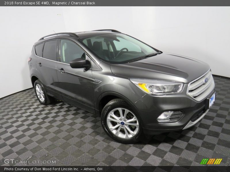 Magnetic / Charcoal Black 2018 Ford Escape SE 4WD