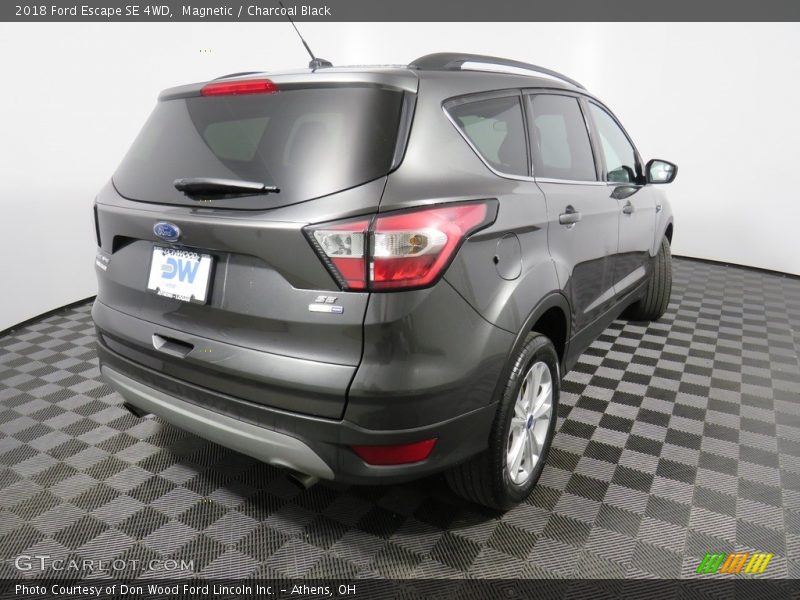 Magnetic / Charcoal Black 2018 Ford Escape SE 4WD