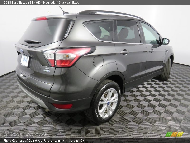 Magnetic / Charcoal Black 2018 Ford Escape SE 4WD