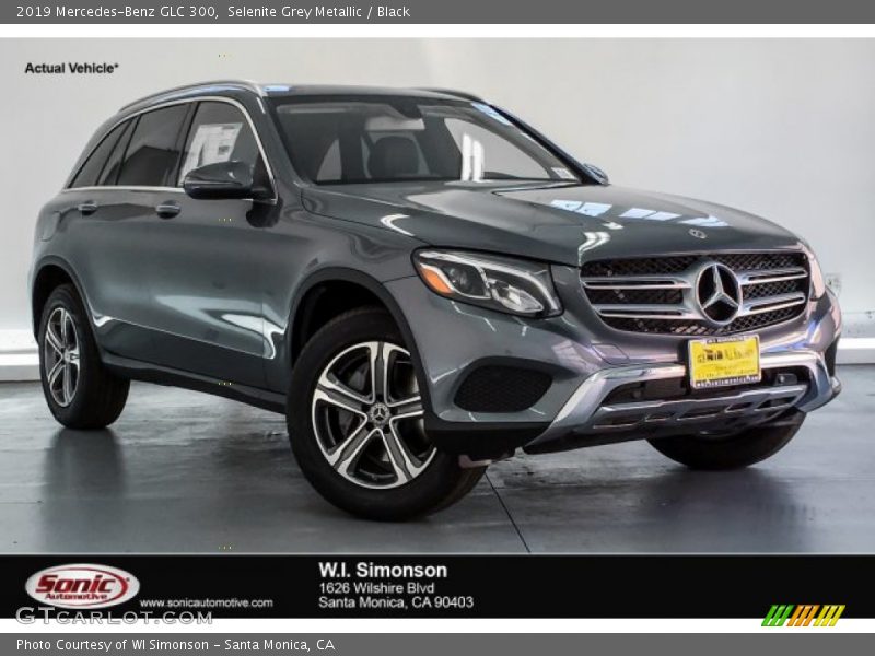 Selenite Grey Metallic / Black 2019 Mercedes-Benz GLC 300