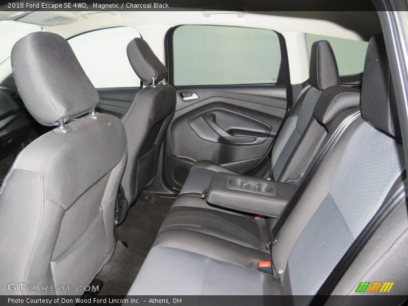 Magnetic / Charcoal Black 2018 Ford Escape SE 4WD