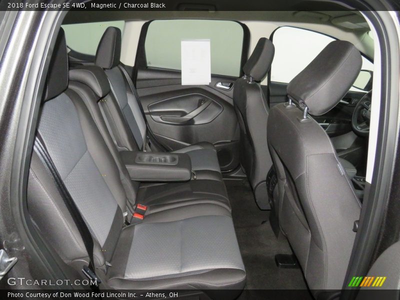 Magnetic / Charcoal Black 2018 Ford Escape SE 4WD
