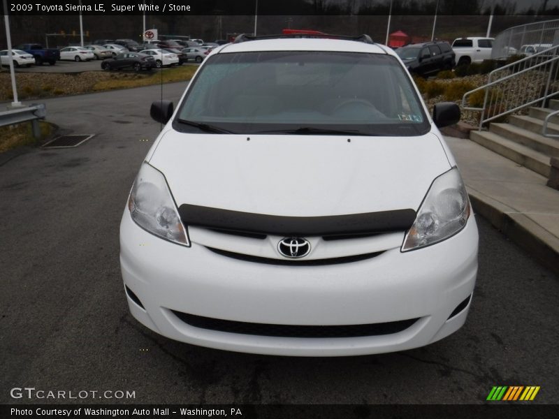 Super White / Stone 2009 Toyota Sienna LE