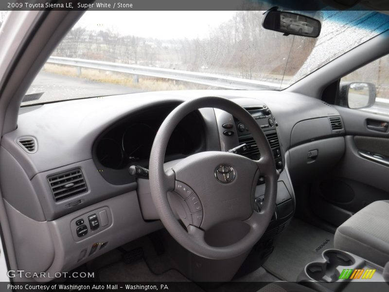 Super White / Stone 2009 Toyota Sienna LE
