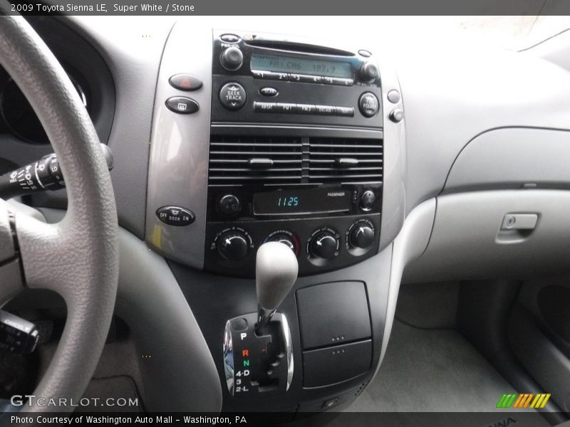 Super White / Stone 2009 Toyota Sienna LE
