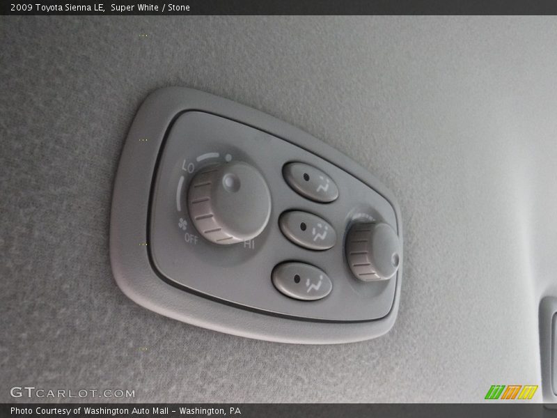 Super White / Stone 2009 Toyota Sienna LE