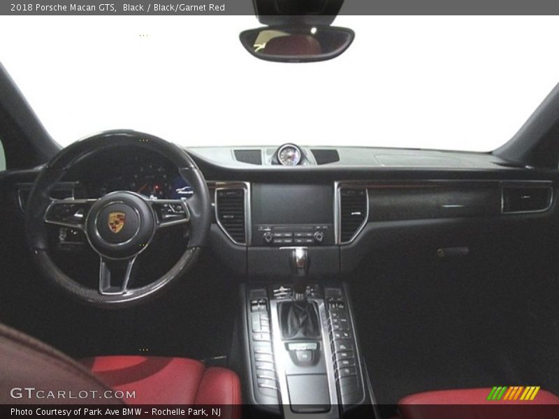 Black / Black/Garnet Red 2018 Porsche Macan GTS