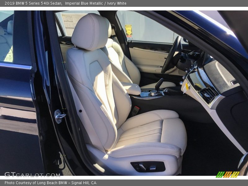 Imperial Blue Metallic / Ivory White 2019 BMW 5 Series 540i Sedan