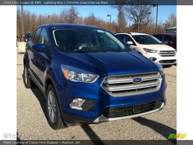 Lightning Blue / Chromite Gray/Charcoal Black 2019 Ford Escape SE 4WD