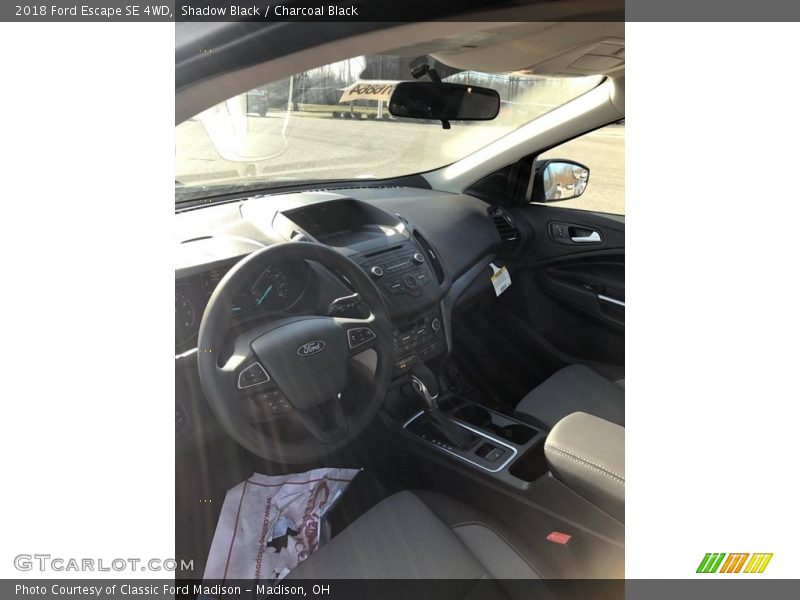 Shadow Black / Charcoal Black 2018 Ford Escape SE 4WD