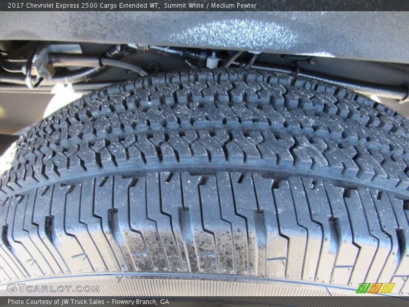 Summit White / Medium Pewter 2017 Chevrolet Express 2500 Cargo Extended WT