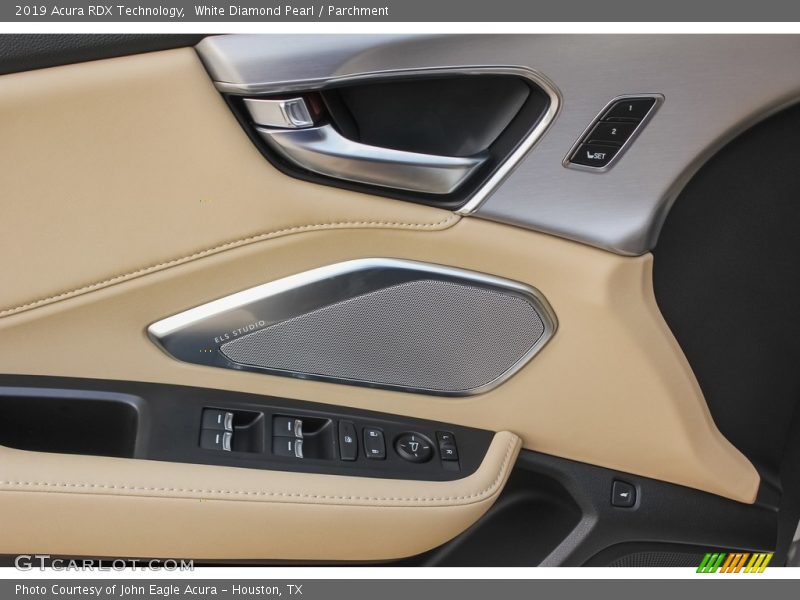 White Diamond Pearl / Parchment 2019 Acura RDX Technology