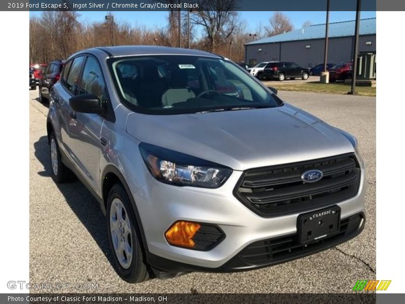 Ingot Silver / Chromite Gray/Charcoal Black 2019 Ford Escape S