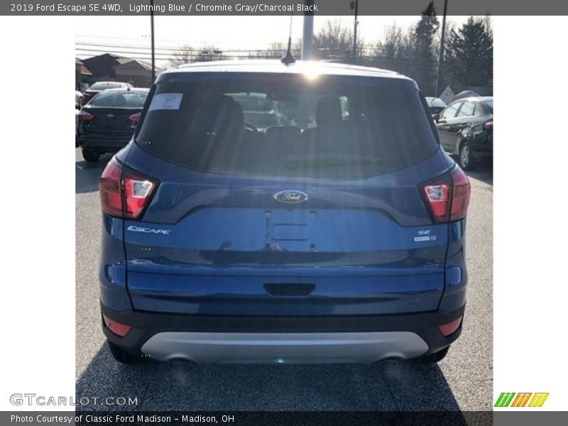 Lightning Blue / Chromite Gray/Charcoal Black 2019 Ford Escape SE 4WD