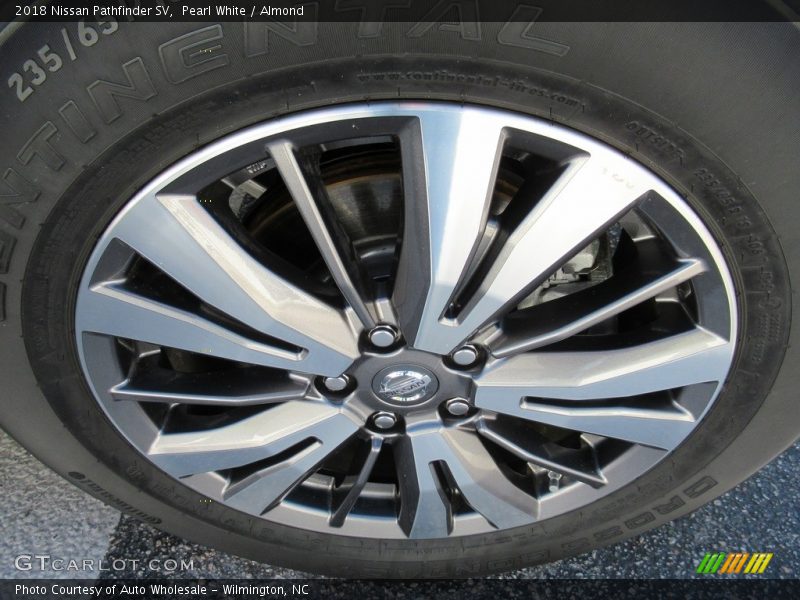 Pearl White / Almond 2018 Nissan Pathfinder SV