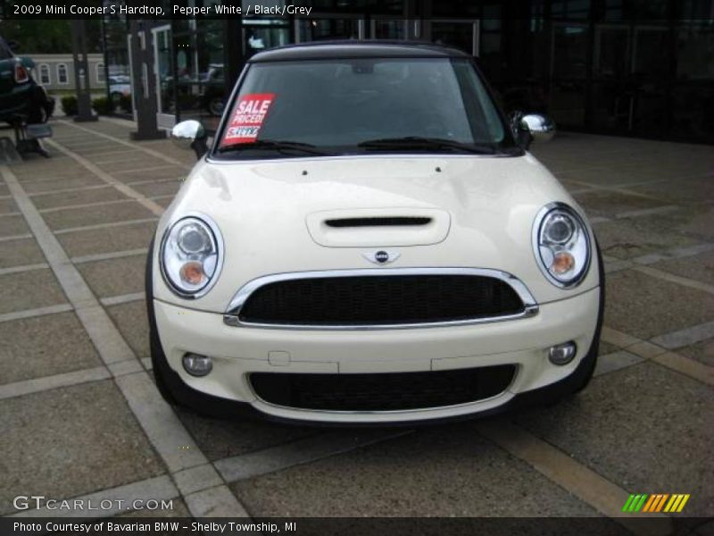 Pepper White / Black/Grey 2009 Mini Cooper S Hardtop