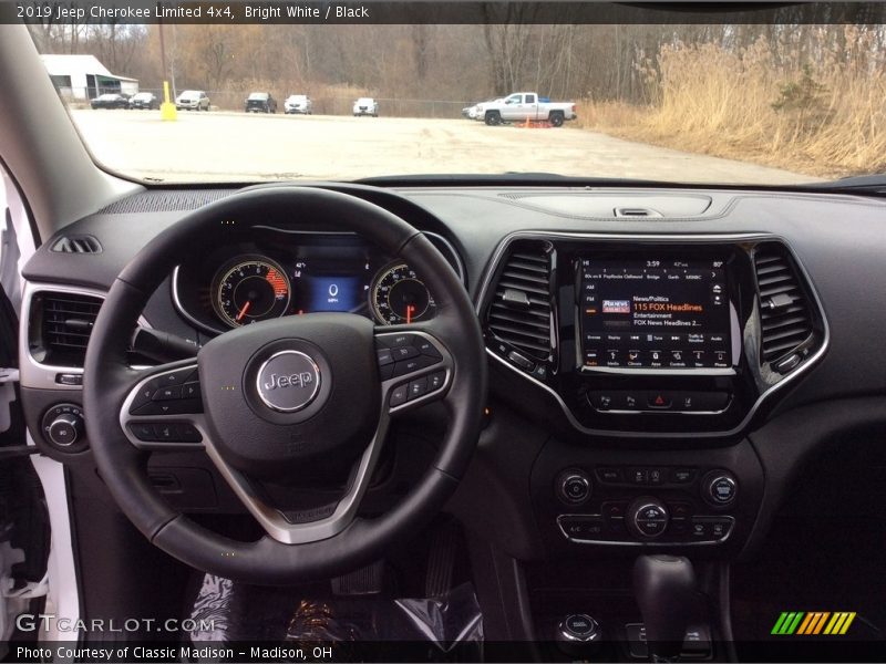 Bright White / Black 2019 Jeep Cherokee Limited 4x4