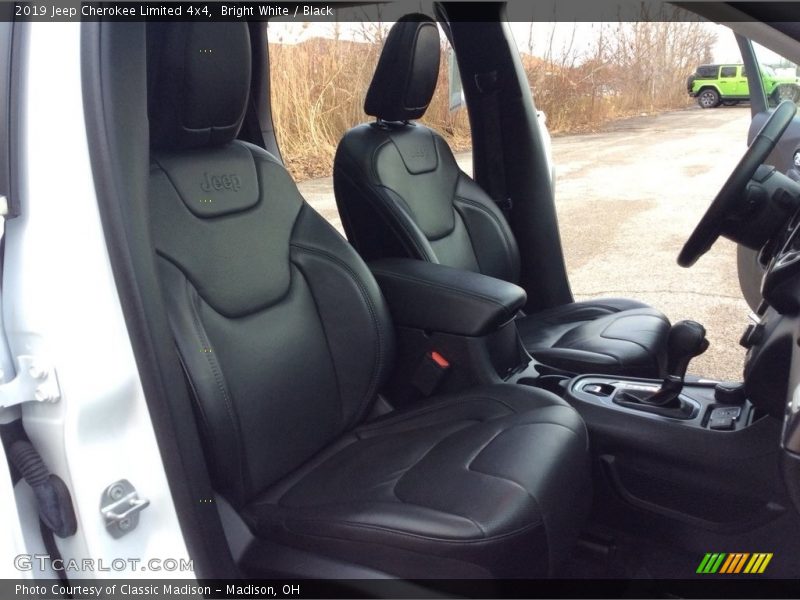 Bright White / Black 2019 Jeep Cherokee Limited 4x4