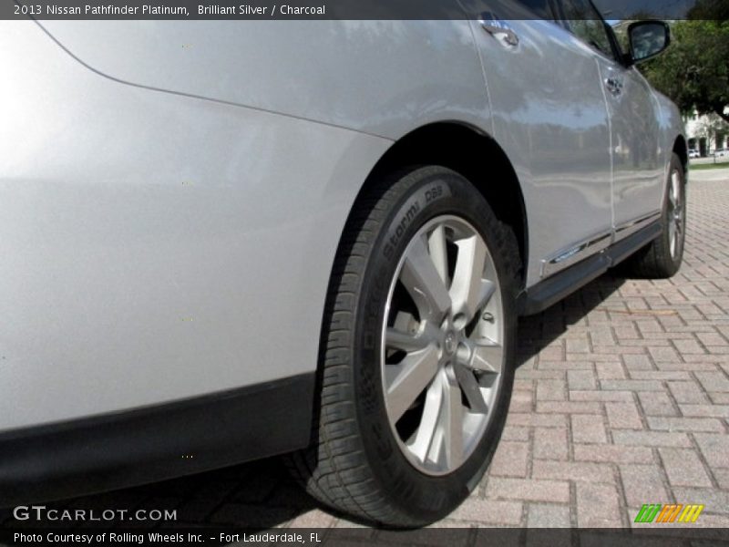 Brilliant Silver / Charcoal 2013 Nissan Pathfinder Platinum