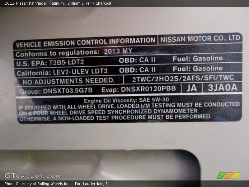 Brilliant Silver / Charcoal 2013 Nissan Pathfinder Platinum