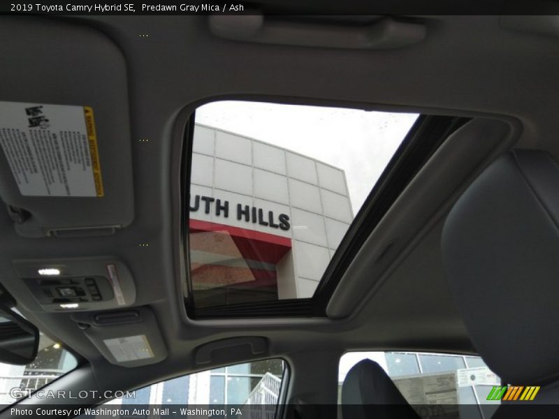 Predawn Gray Mica / Ash 2019 Toyota Camry Hybrid SE