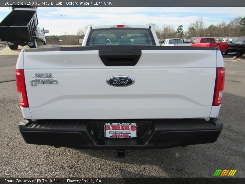 Oxford White / Earth Gray 2017 Ford F150 XL Regular Cab
