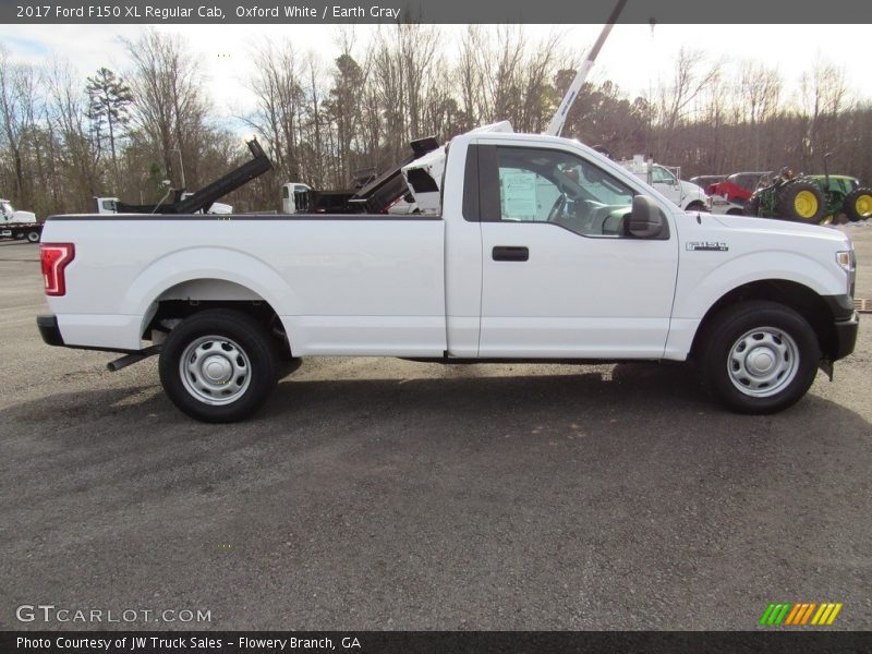 Oxford White / Earth Gray 2017 Ford F150 XL Regular Cab