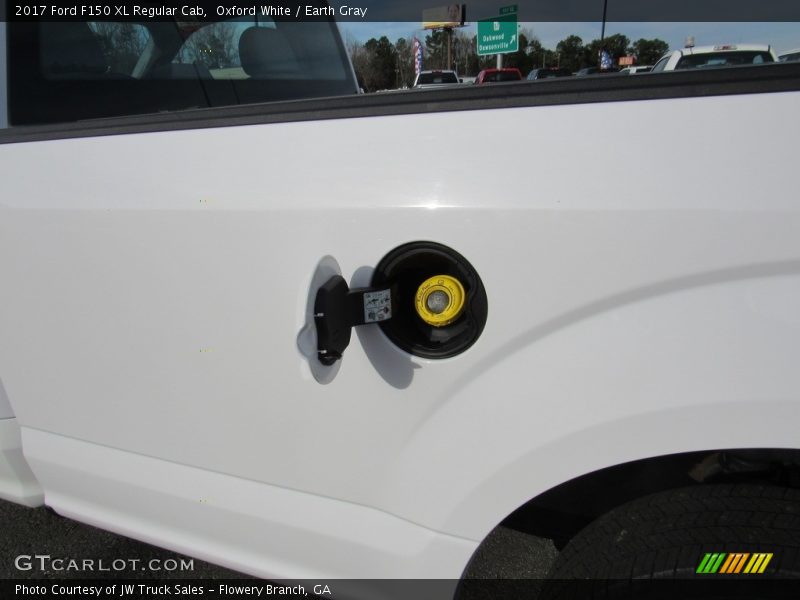 Oxford White / Earth Gray 2017 Ford F150 XL Regular Cab