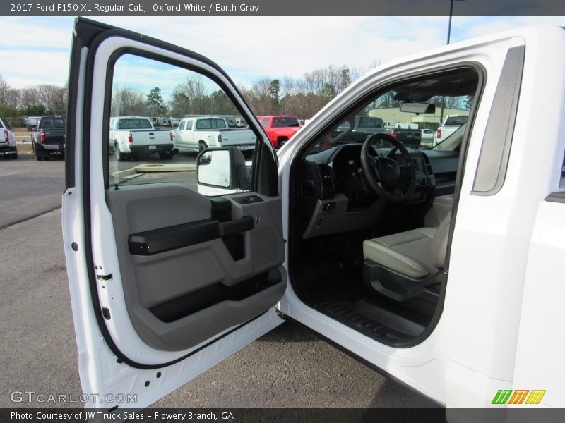 Oxford White / Earth Gray 2017 Ford F150 XL Regular Cab