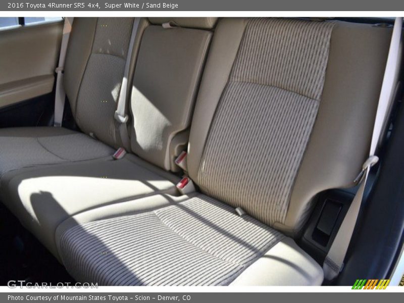 Super White / Sand Beige 2016 Toyota 4Runner SR5 4x4