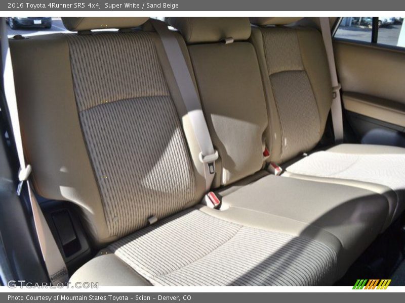 Super White / Sand Beige 2016 Toyota 4Runner SR5 4x4