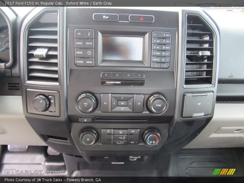Oxford White / Earth Gray 2017 Ford F150 XL Regular Cab
