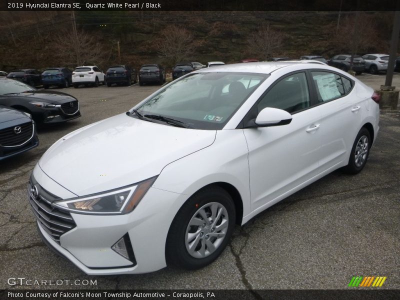 Quartz White Pearl / Black 2019 Hyundai Elantra SE