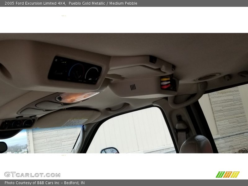 Pueblo Gold Metallic / Medium Pebble 2005 Ford Excursion Limited 4X4
