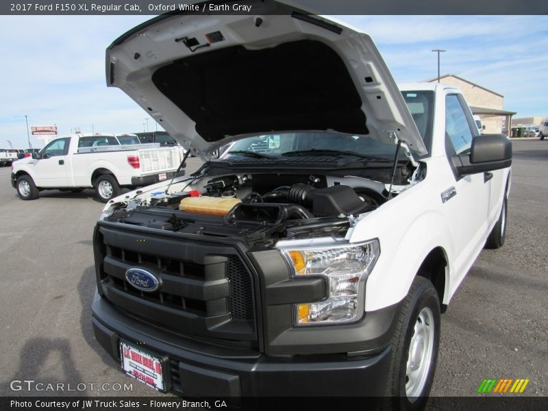 Oxford White / Earth Gray 2017 Ford F150 XL Regular Cab