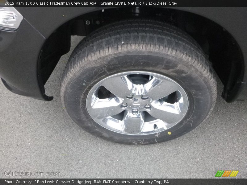 Granite Crystal Metallic / Black/Diesel Gray 2019 Ram 1500 Classic Tradesman Crew Cab 4x4