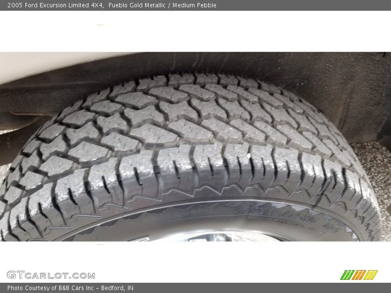 Pueblo Gold Metallic / Medium Pebble 2005 Ford Excursion Limited 4X4