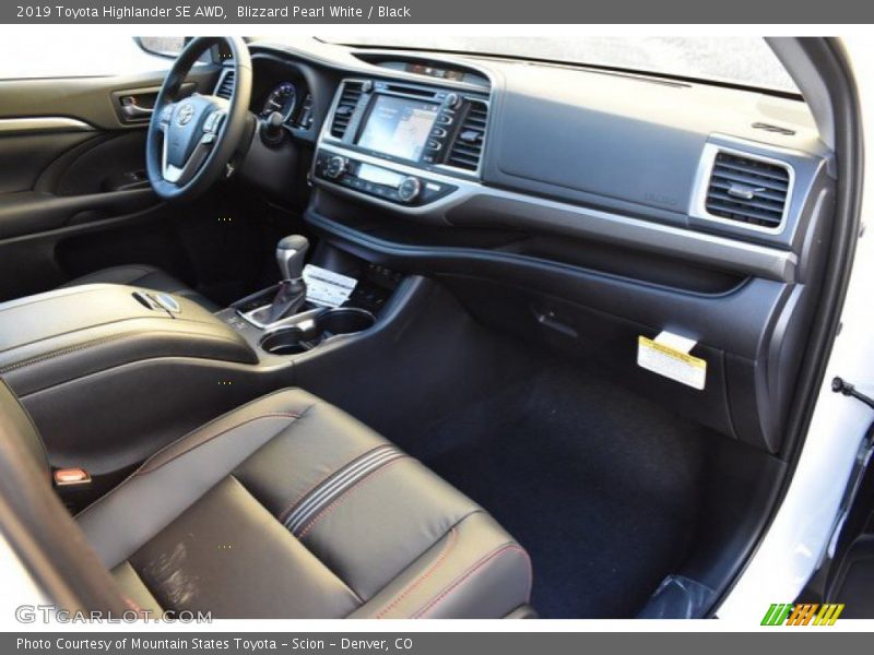 Blizzard Pearl White / Black 2019 Toyota Highlander SE AWD