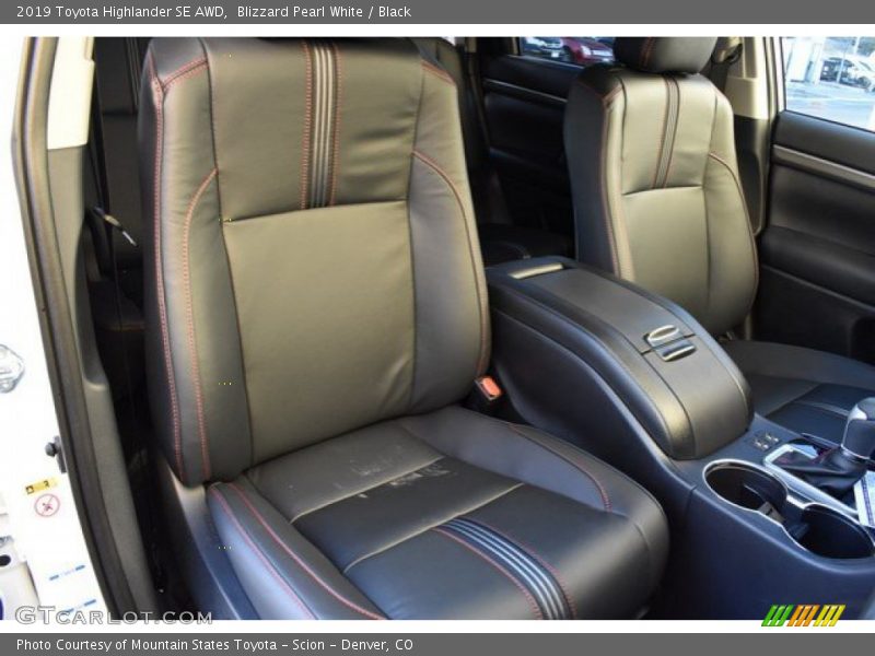 Blizzard Pearl White / Black 2019 Toyota Highlander SE AWD