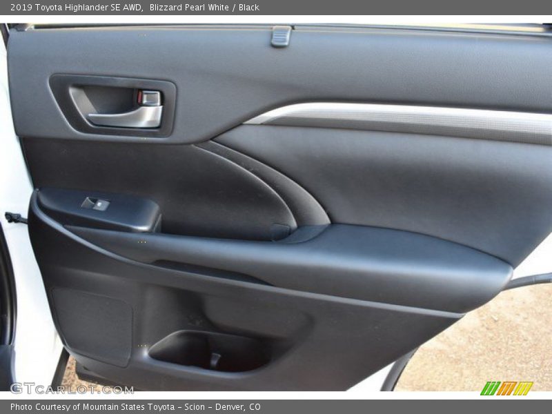 Blizzard Pearl White / Black 2019 Toyota Highlander SE AWD
