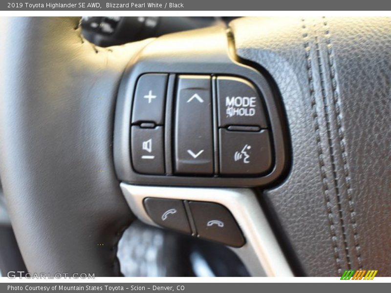 Blizzard Pearl White / Black 2019 Toyota Highlander SE AWD