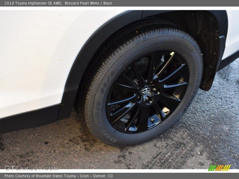 Blizzard Pearl White / Black 2019 Toyota Highlander SE AWD