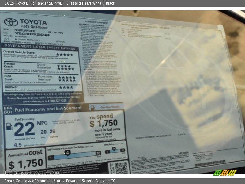 Blizzard Pearl White / Black 2019 Toyota Highlander SE AWD