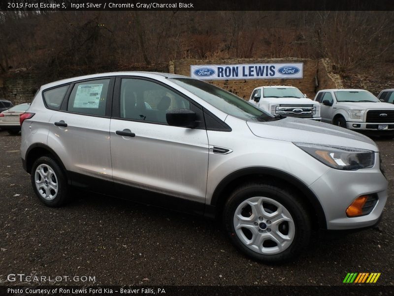 Ingot Silver / Chromite Gray/Charcoal Black 2019 Ford Escape S
