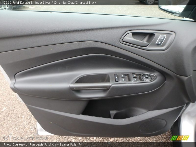 Ingot Silver / Chromite Gray/Charcoal Black 2019 Ford Escape S