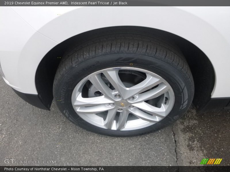 Iridescent Pearl Tricoat / Jet Black 2019 Chevrolet Equinox Premier AWD