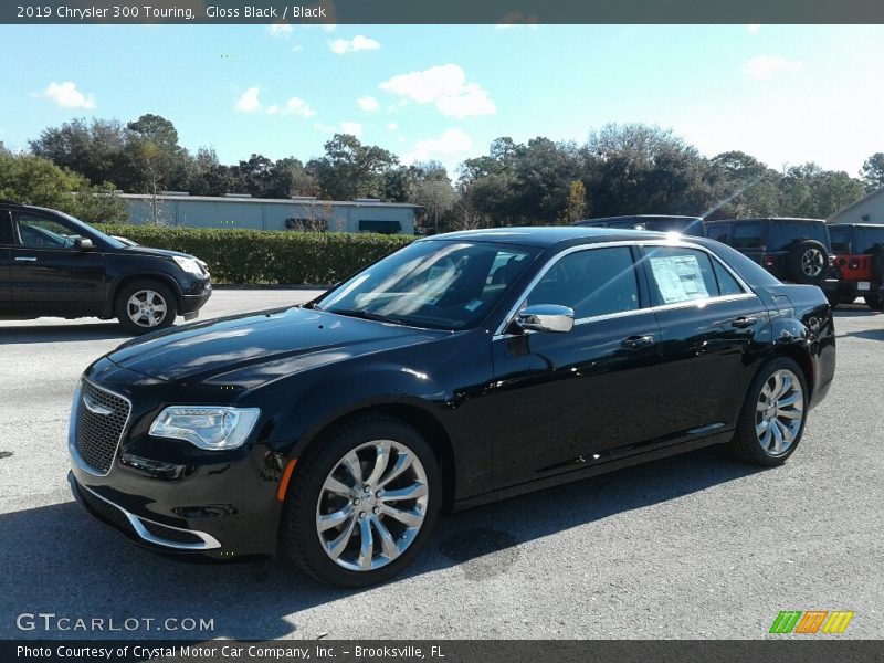 Gloss Black / Black 2019 Chrysler 300 Touring