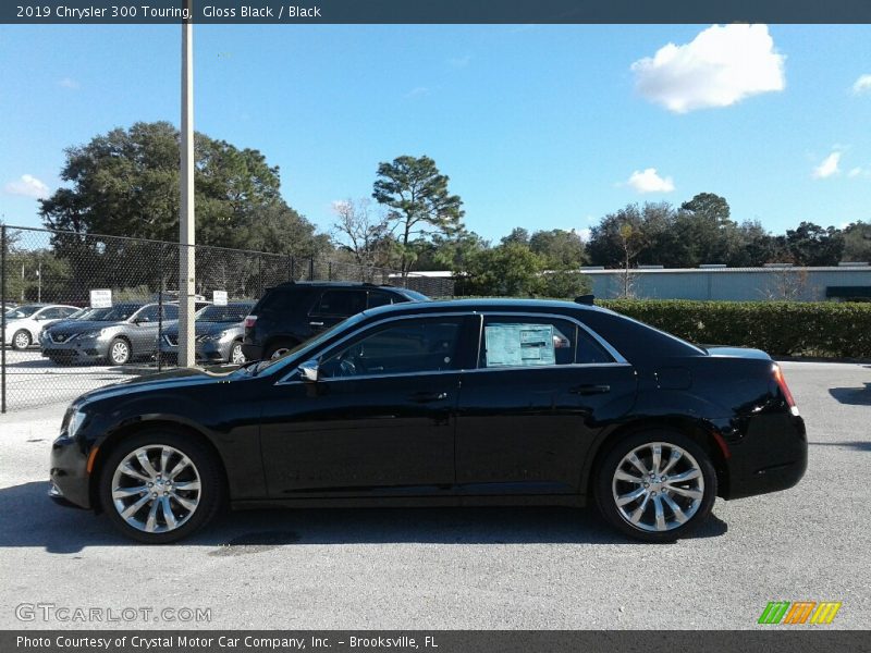 Gloss Black / Black 2019 Chrysler 300 Touring